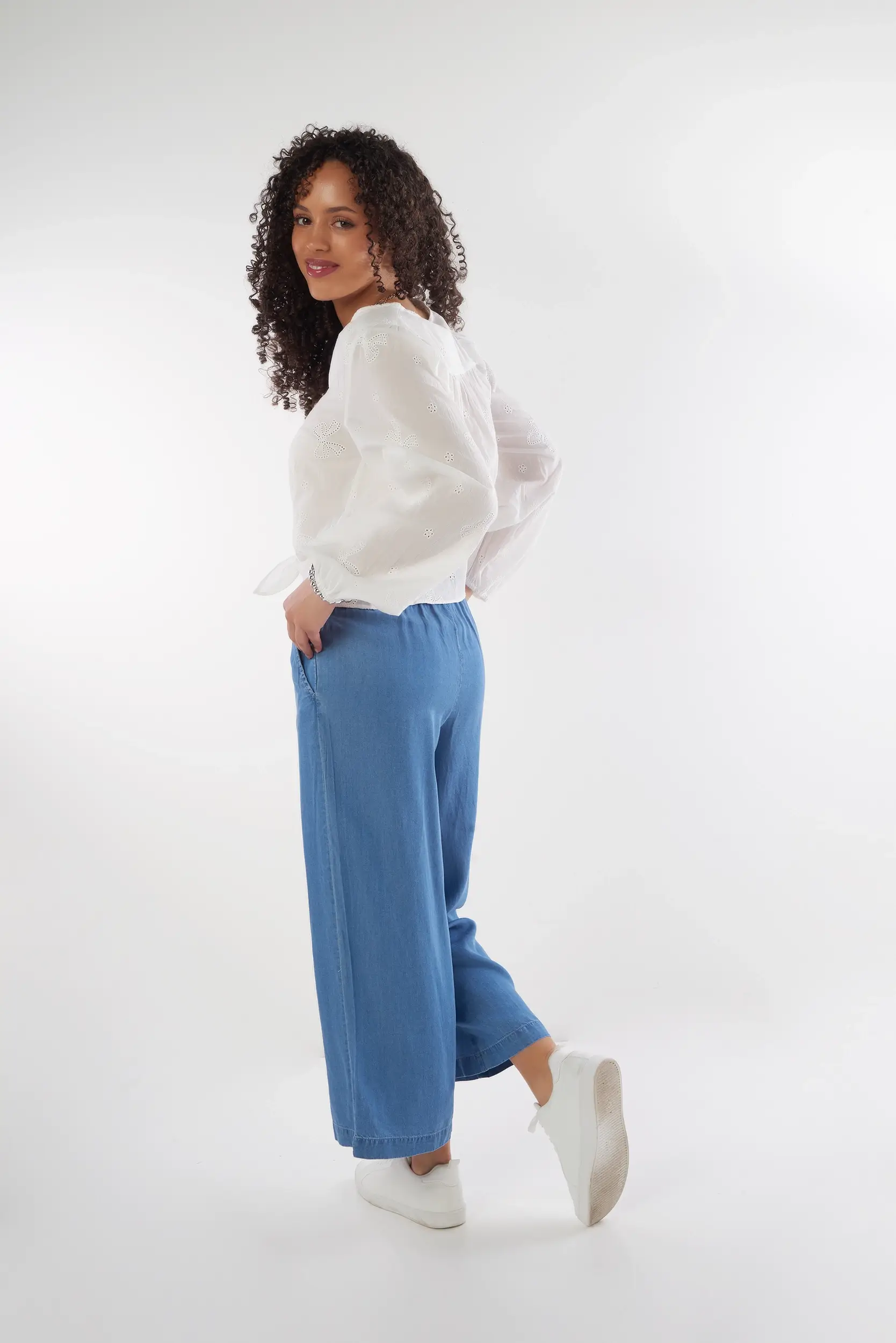 Blouse raffiné à nœuds brodés - ALYSSA-LC - (E-A11) - Image 6