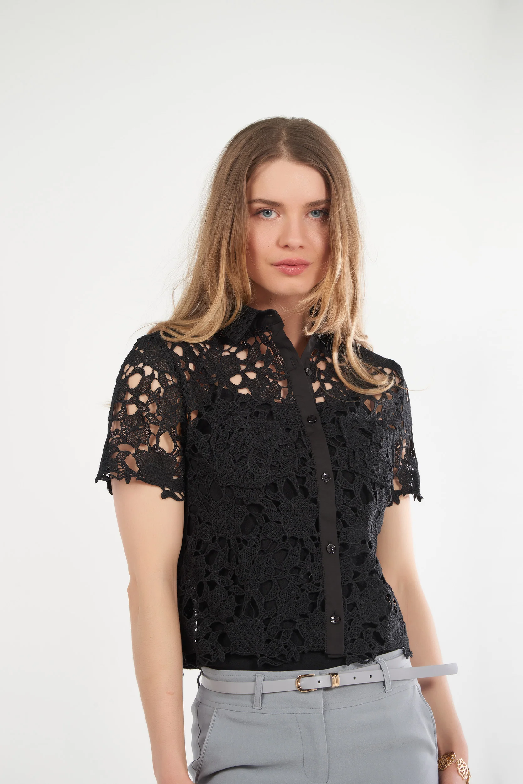Blouse courte en dentelle - NOVA - (E-A6) - Image 6