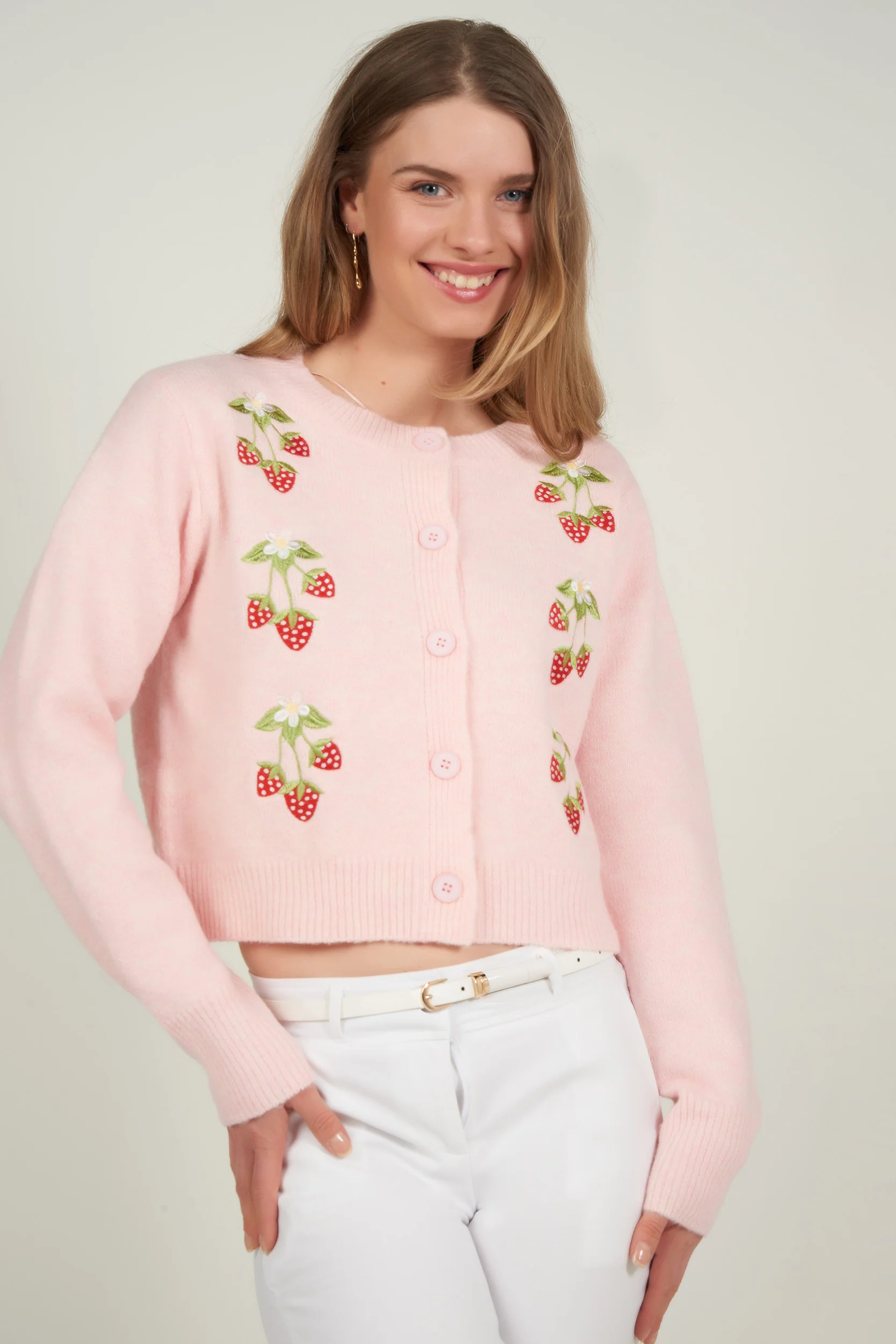 Cardigan en maille à broderies de fraises - Y8618-B - (E-A9) - Image 7