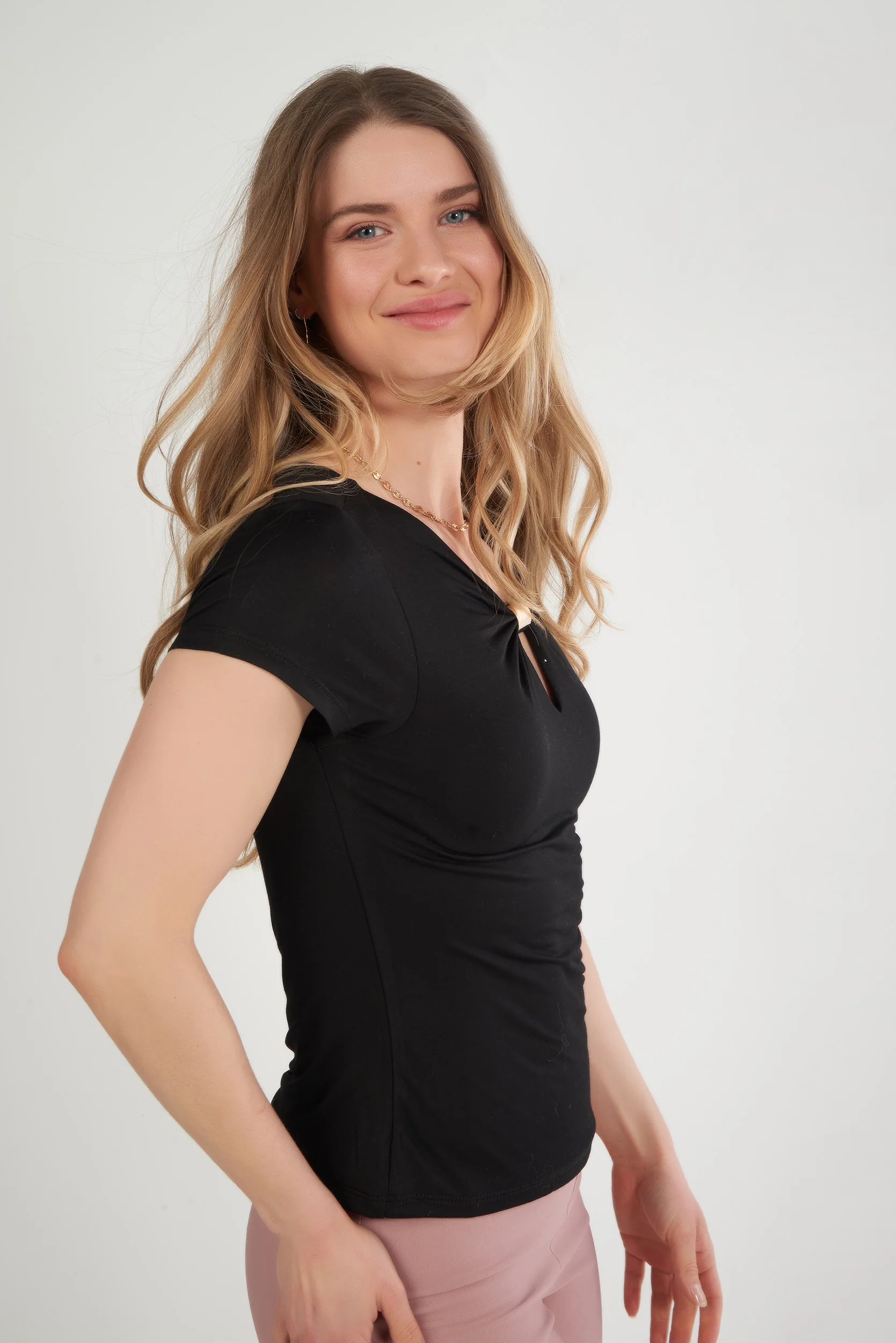 Haut chic avec détail doré - FERYEL - (E-A5) - Image 9